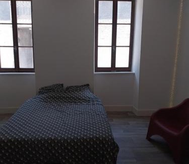 Lavelanet Apartment | Appartement 2 chambres et salon de massage
