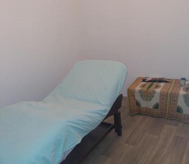 Lavelanet Apartment | Appartement 2 chambres et salon de massage
