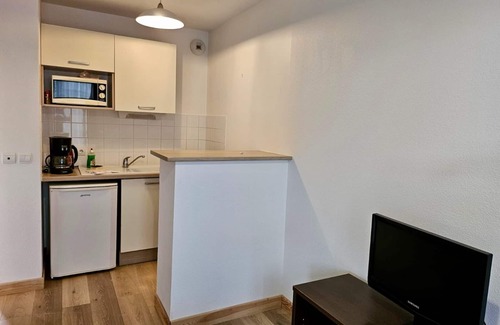 Equemauville Apartment | Appartement 2 Pièces aux Portes de Honfleur, Avec vue sur la Forêt !