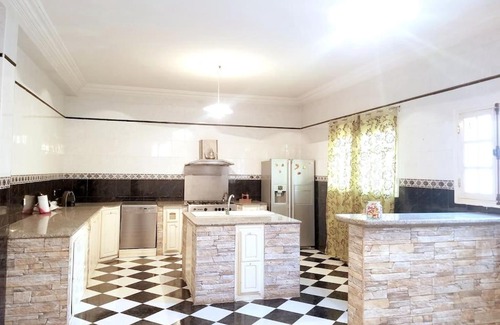 Bir El Djir Apartment | Appartement 200 m 2 + 5 min du c.c.o