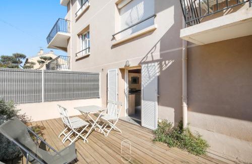 Le Pradet Apartment | Appartement 3 étoiles coquet à 700m de la mer Les Bonnettes WiFi PK BY HC