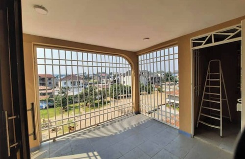 Ngaliema Apartment | Appartement 3 Chambres, 1er Étage