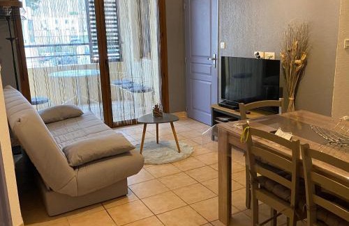 Uzes Apartment | appartement 3 min a pied du centre d'Uzès parking piscine