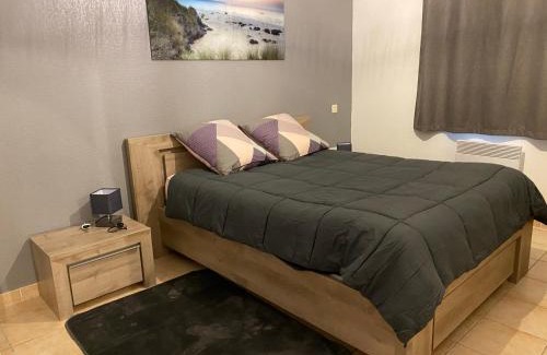 Uzes Apartment | appartement 3 min a pied du centre d'Uzès parking piscine