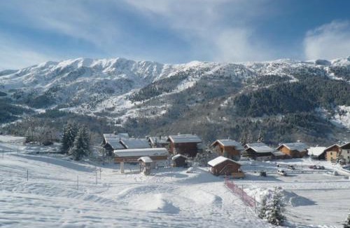 Meribel Village Apartment | Appartement 3 pièces à Méribel avec piscine couverte et WiFi - FR-1-411-406