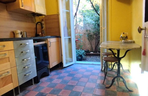 Puteaux Apartment | Appartement Ancien Avec Jardin au Calme. Charme Xxl. Animaux, C'est oui !