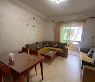 Oued Laou Apartment | appartement Anna 2 chambres et salon balcons de avec piscine bien situé au centre de oued laou