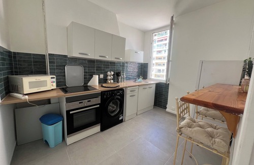 Le Pharo Apartment | Appartement Bord de mer Situé Dans le 7e, Proche de Tous Commerce et Transports