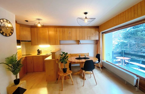Saint-Pierre-de-Clages Hotel | Appartement central et parking gratuit