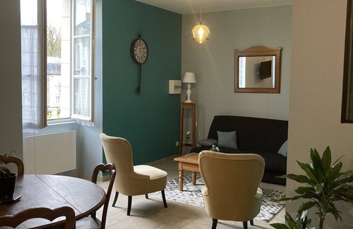 Chaveignes Apartment | Appartement Centre Ville de Richelieu