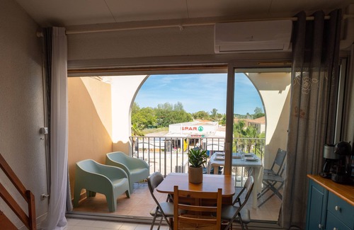 Vias Apartment | Appartement climatisé à 100m de la plage