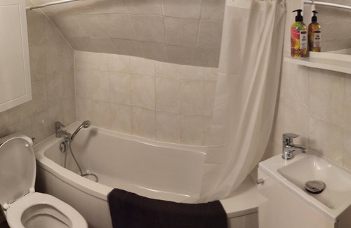 Conches-en-Ouche Apartment | Appartement Cosy Refait à Neuf en Plein Centre