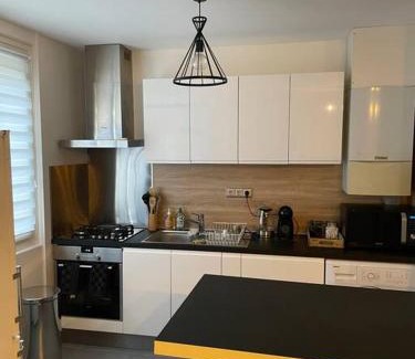 Brive-la-Gaillarde Apartment | Appartement complet centre ville
