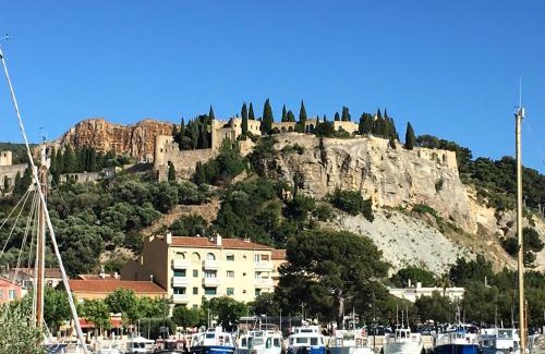 Cassis Apartment | appartement cosy à 10 mètres du port de Cassis