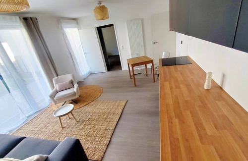Tours Apartment | Appartement Cosy Avec Petit Jardin