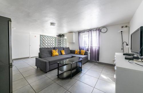 Noisy-le-Grand Apartment | Appartement Cosy - Proche Disneyland - Paris - RER