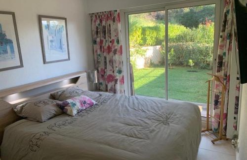 Mandelieu-La-Napoule Apartment | Appartement du Palais -classé 4 étoiles - Axelle Loc'Appart