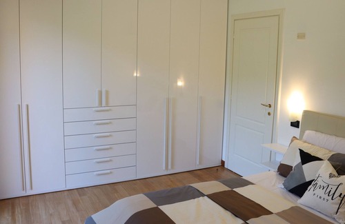 Cogoleto Apartment | Appartement Dans un Terrain de Golf, 5 min de la mer en Voiture, Parking Gratuit