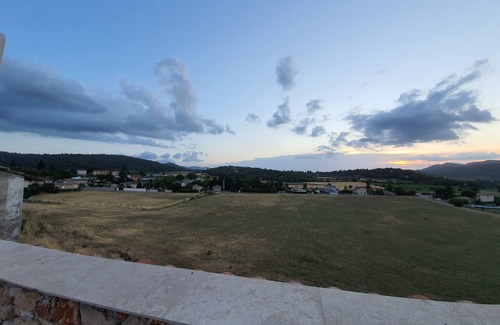 Rians Apartment | Appartement de Charme Avec Vue en Coeur de Village Medieval en Provence - Verdon