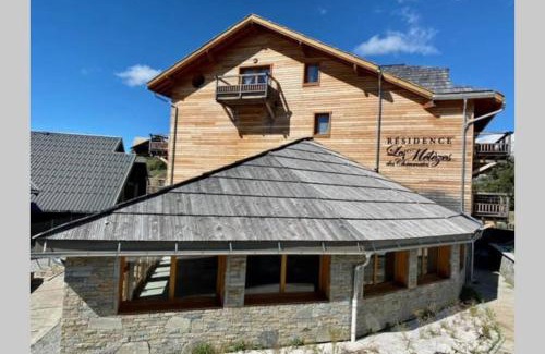 Le Devoluy Apartment | Appartement de charme dans résidence avec piscine La Joue du Loup