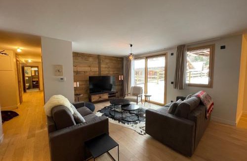 Les Carroz-d'Araches Apartment | Appartement de standing, pied des pistes, 4 chambres, 8 pers, parking, WIFI - FR-1-572-277