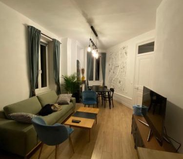 Voltaire - Saint Amour Apartment | Appartement deux chambres - Garibaldi