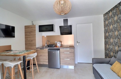 Clermont-l'Herault Apartment | Appartement 1 Avec Terrasse et Piscine
