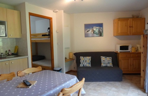 Thollon-les-Memises Apartment | Appartement Chaleureux, Ambiance Montagne en Front de Neige