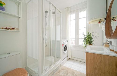 Saint-Ouen Apartment | Appartement idéal famille, en duplex et au calme, au pied du métro "Mairie de Saint Ouen"