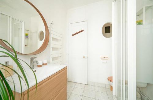 Saint-Ouen Apartment | Appartement idéal famille, en duplex et au calme, au pied du métro "Mairie de Saint Ouen"