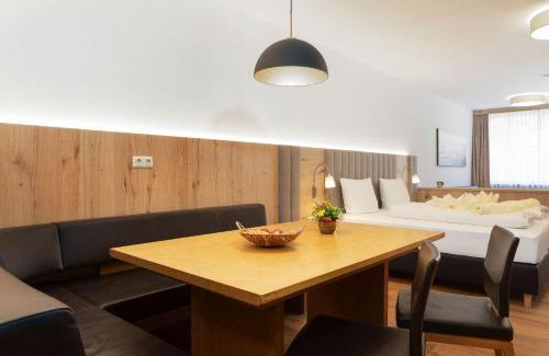 Bad Goisern Apartment | Appartement Krippenstein mit Indoorpool und Sauna