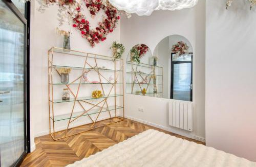 Capitole Apartment | Appartement Luxueux et Fleuri à Toulouse, Capitole