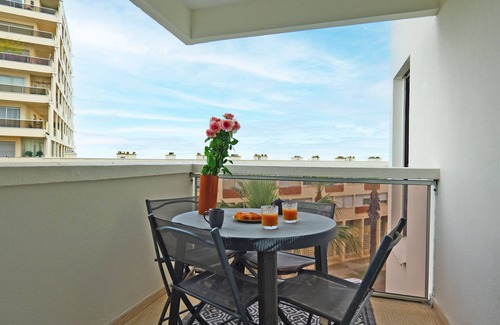 La Grande-Motte Apartment | Appartement Melgueil - Welkeys