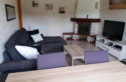 Malpas Apartment | Appartement meublé agréable au cœur du massif du Jura