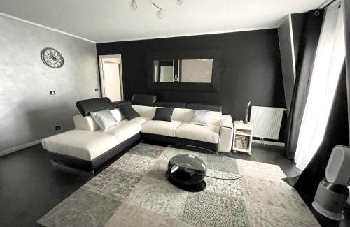 Chessy Apartment | Appartement near Disney Parks