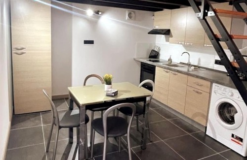 Les Pennes-Mirabeau Apartment | Appartement proche aéroport, Airbus, gare tgv Aix
