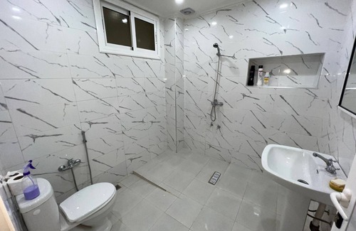 Oujda Apartment | Appartement Propre et Équipé à Louer Avec un Grand Salon Marocain