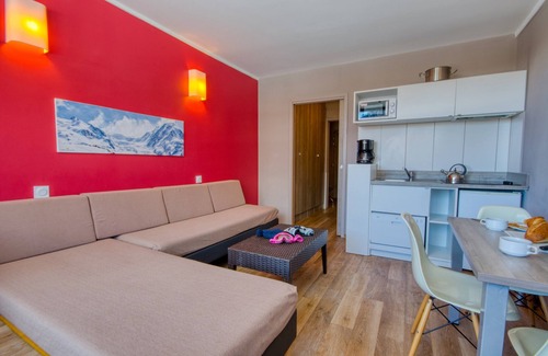 Isola Condo | Appartement Seulement 50m du Télésiège place
