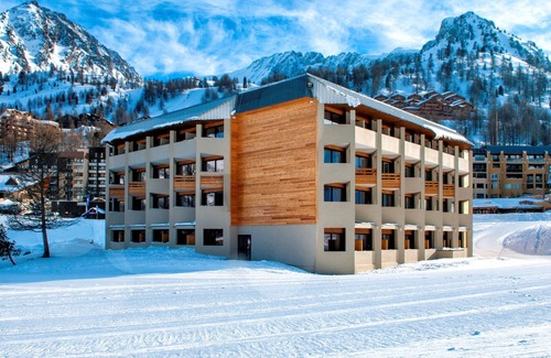 Isola Condo | Appartement Seulement 50m du Télésiège place