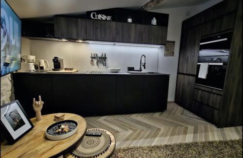 Antibes Old Town Apartment | Appartement sous les toits