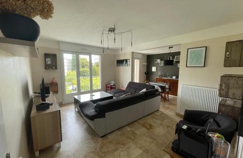Bellevue Apartment | Appartement spacieux. P gratuit.plage à 13 min