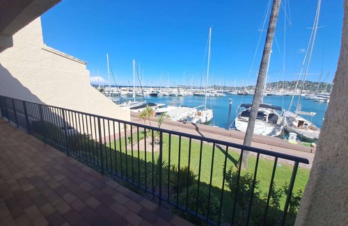Port Cogolin Apartment | Appartement T3 climatisé sur le port