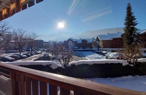 Samoens Apartment | Appartement T3 rénové, lumineux, balcon et parking au centre du village de Samoëns - FR-1-624-73