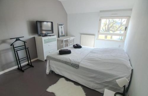Saint-Jean-de-Daye Apartment | Appartement terrasse