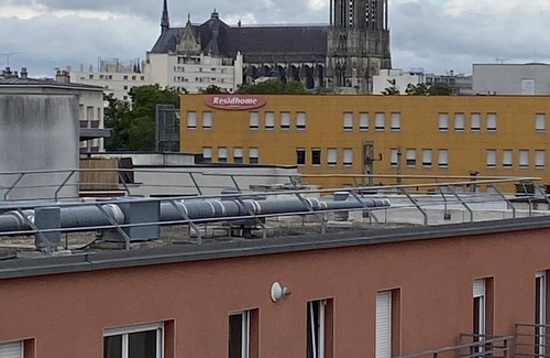 Reims Apartment | Appartement/terrasse/vue/parkings