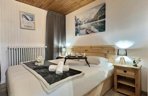 Le Lavachet Apartment | Appartement Tignes 2100 - 4-6 personnes - 1 chambre - 4 lits - Wifi haut débit - Parking couvert inclus