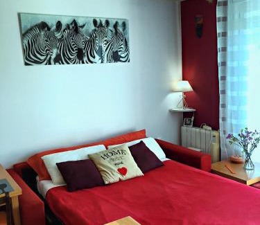 Sant Pere de Ribes Apartment | Appartement tranquille idéal couple ou famille 2 adultes 2 enfants
