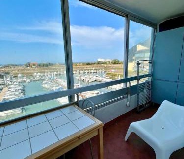 Courseulles-sur-Mer Apartment | Appartement vue mer et marina, Loggia - Parking