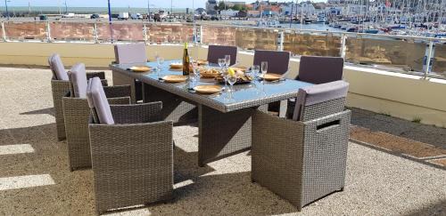 Grandcamp-Maisy Apartment | Appartement vue sur mer et port