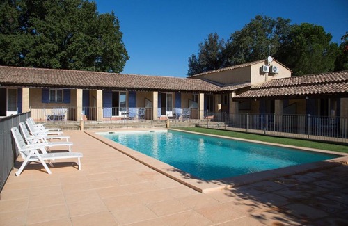 Castillon-du-Gard Apartment | Appartements " Le Clos De La Cerisaie"